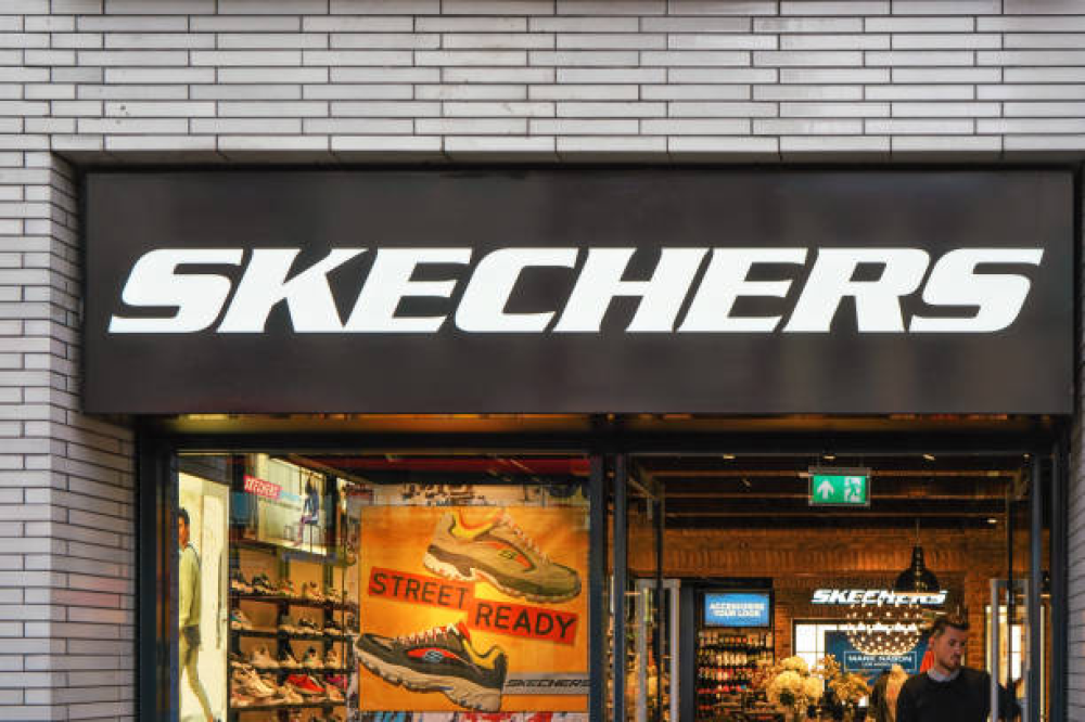 Skechers 9,4 milyard dollara özəl investisiya fonduna satılır