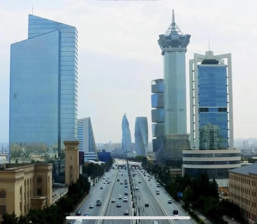 Muzdla çalışanların sayı artıb, orta əməkhaqqı 1100 manatı keçib